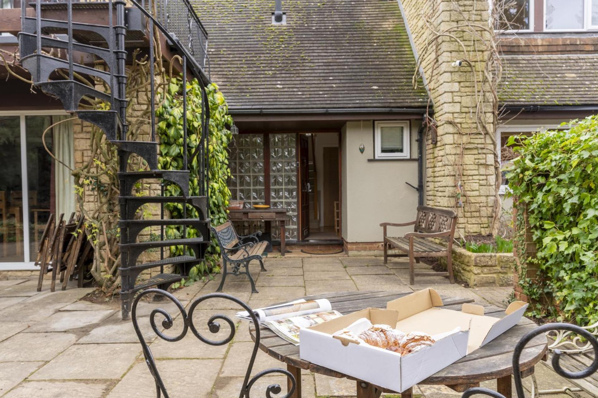 Sandford Meadow Guest House Kennington  Exterior photo